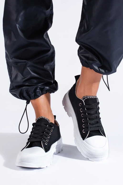 Klasiska modeļa kurpes ar platformu... Klasiska modeļa kurpes ar platformu...