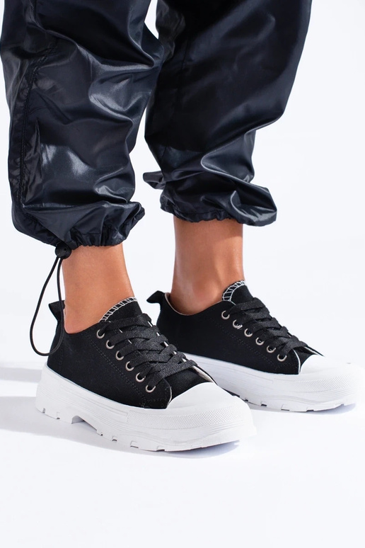 Klasiska modeļa kurpes ar platformu... Klasiska modeļa kurpes ar platformu...