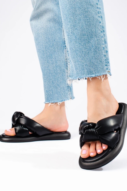 Melnas krāsas čības  Shelovet Melnas krāsas čības  Shelovet