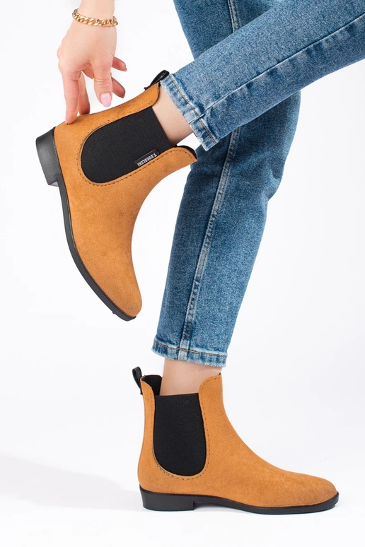 Gumijas apavi  brūnas krāsas  T.Sokolski