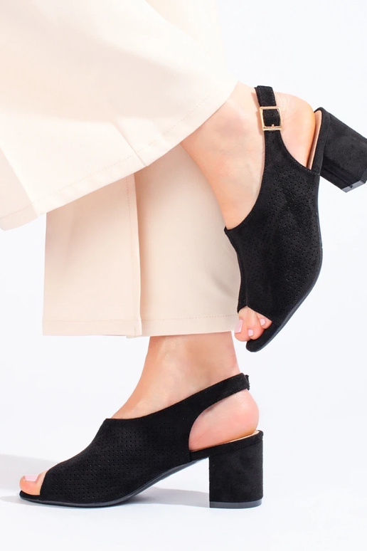 kurpes  Melnas krāsas Shelovet