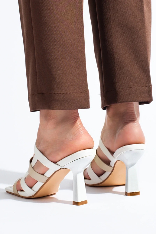 baltas krāsas  čības   Shelovet