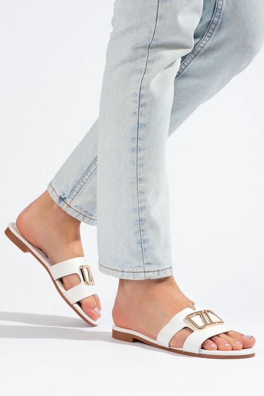 Eleganta stila čības   balta krāsa...