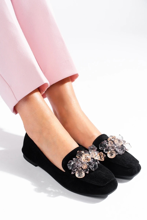 melnas krāsas  kurpes dekorēts ar... melnas krāsas  kurpes dekorēts ar...