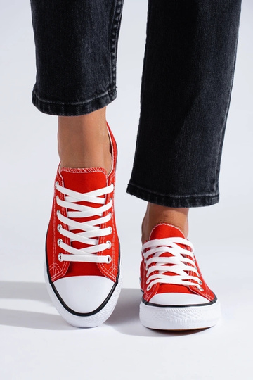 sarkanas krāsas kurpes... 2