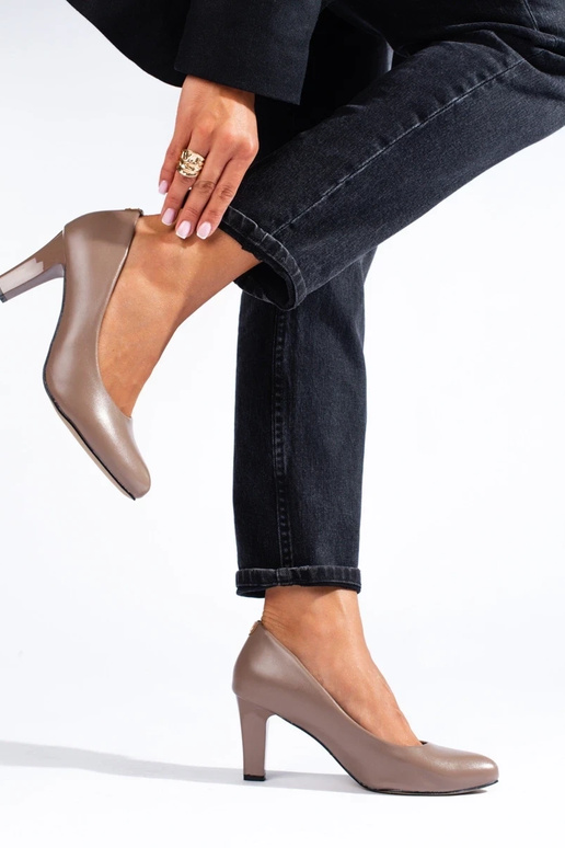 Klasiska modeļa smilšu krāsas...