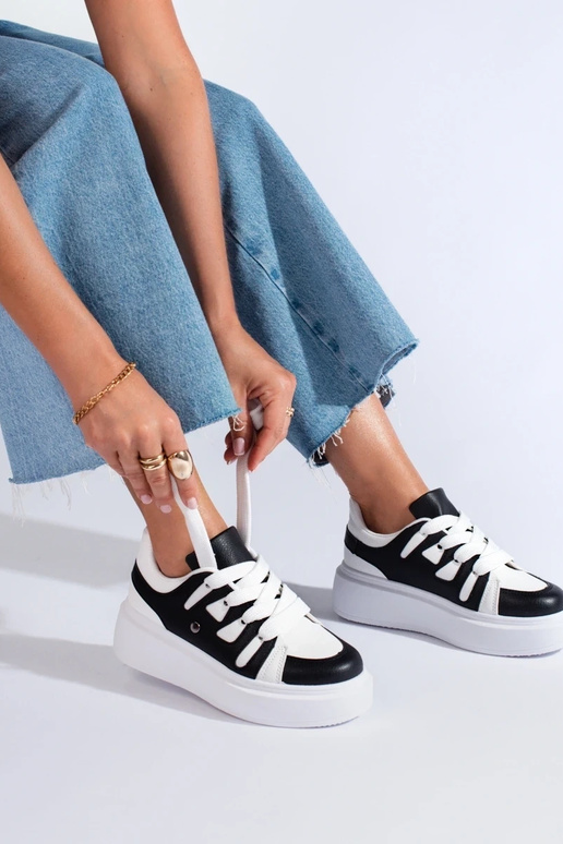 -balta krāsa Kedu modeļu apavi ar...