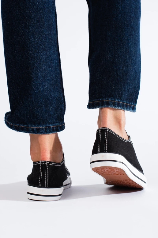 Klasiska modeļa Melnas krāsas kurpes... Klasiska modeļa Melnas krāsas kurpes...