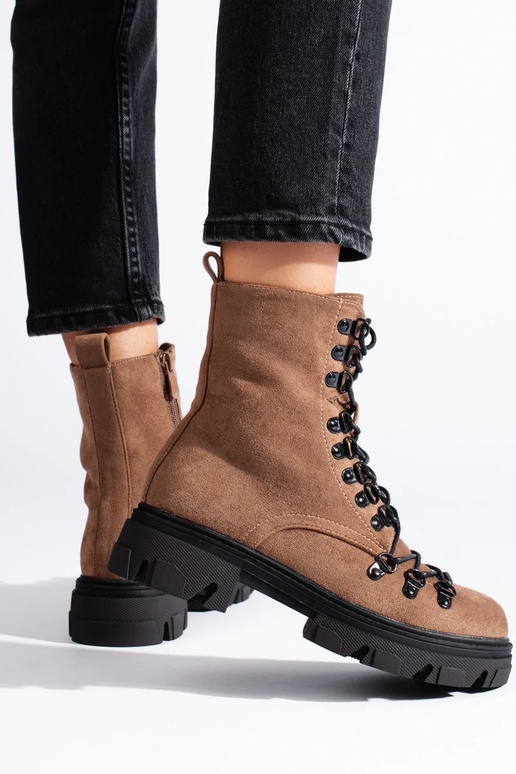 zamšādas sasiets zābaki brūnas krāsas... zamšādas sasiets zābaki brūnas krāsas...