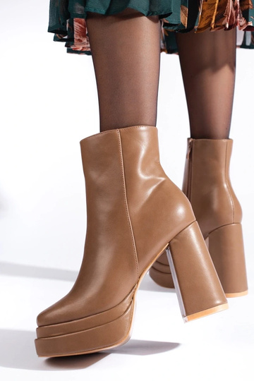 smilšu krāsas zābaki... 2