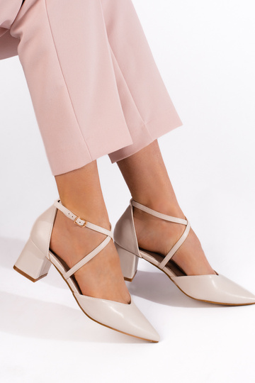 Ziloņkaula krāsas kurpes 2