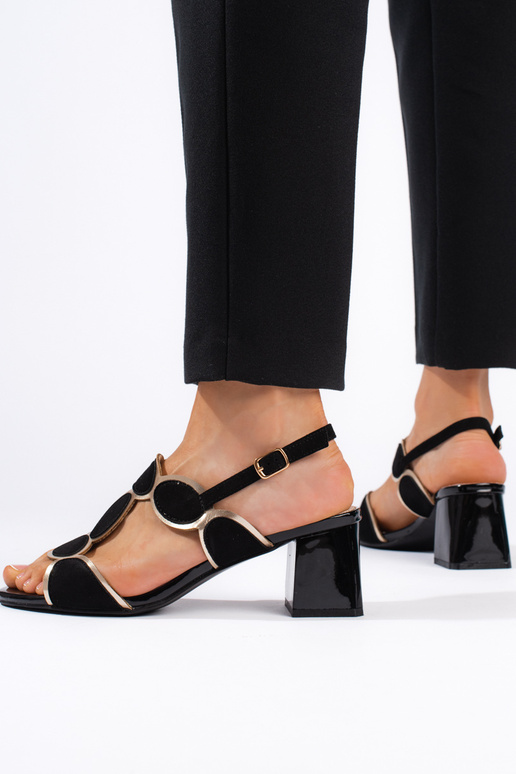 melnas krāsas kurpes melnas krāsas kurpes