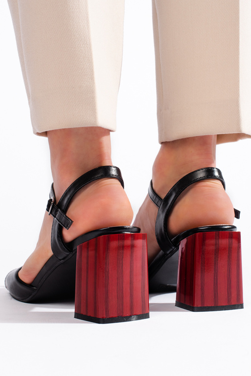 sandales   Melnas krāsas uz papēža sandales   Melnas krāsas uz papēža