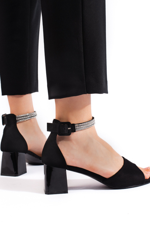 kurpes  Melnas krāsas