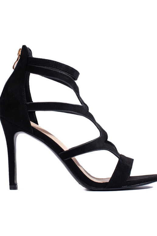 melnas krāsas kurpes