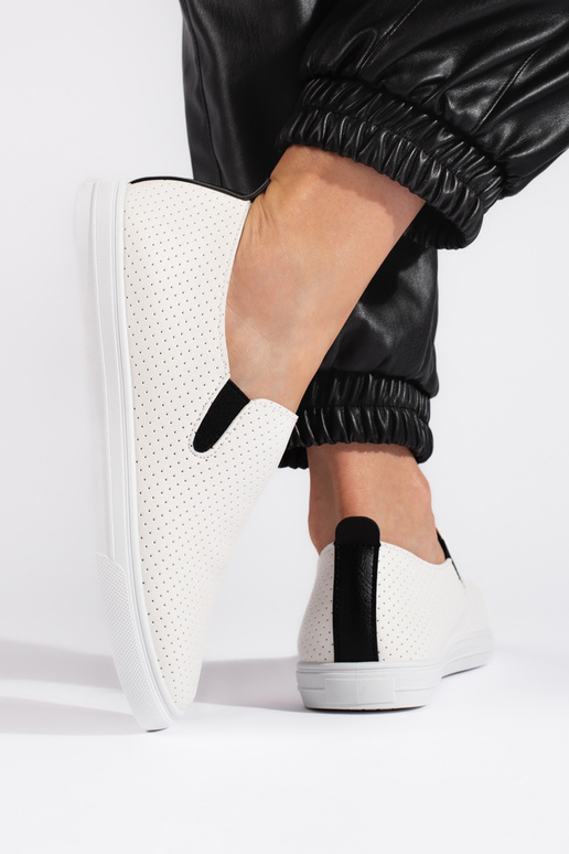 kurpes slip on balta krāsa-Melnas krāsas kurpes slip on balta krāsa-Melnas krāsas