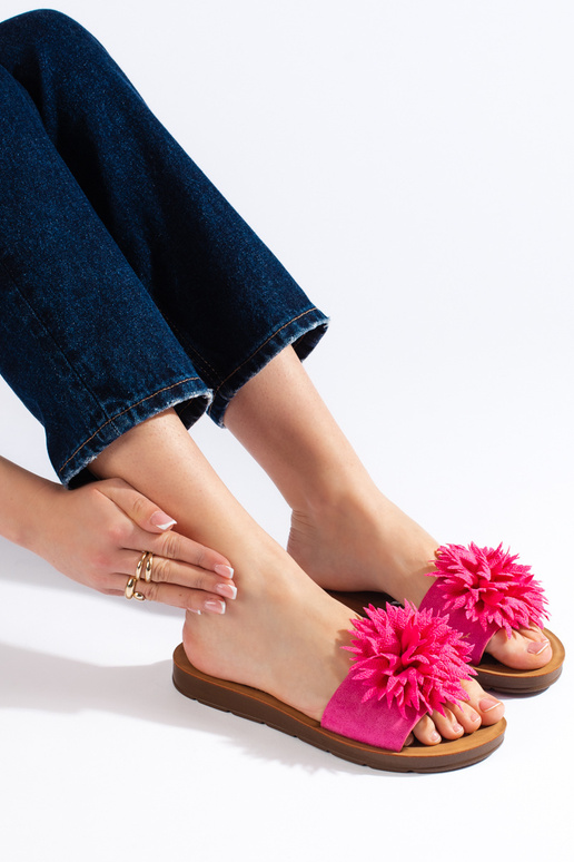 Sieviešu fuksijas bikses ar ziedu Sieviešu fuksijas bikses ar ziedu