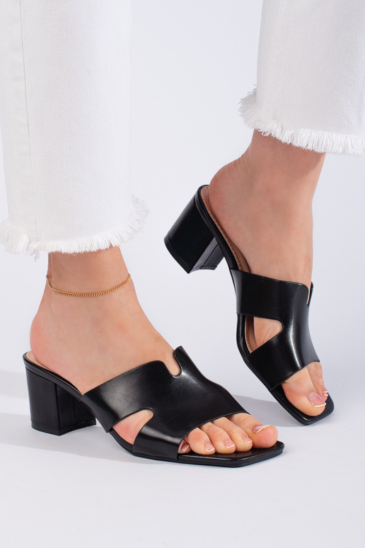 melnas krāsas čības