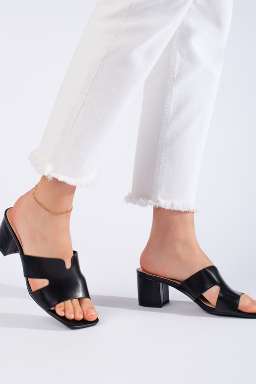 melnas krāsas čības