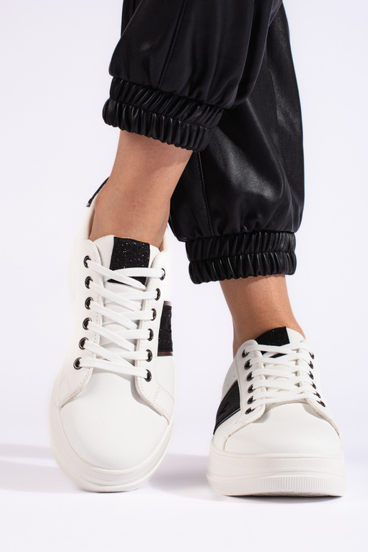 baltas krāsas Sporta apavi baltas krāsas Sporta apavi