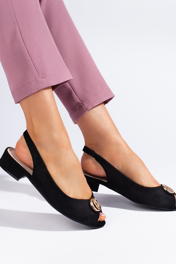 melnas krāsas  kurpes 2