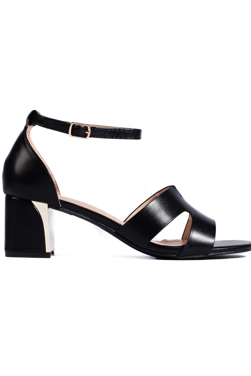 melnas krāsas kurpes