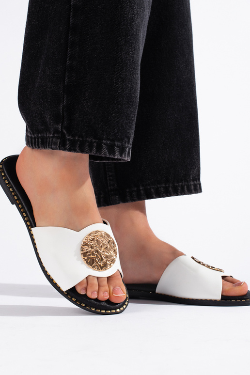 Eleganta stila balta krāsa čības Eleganta stila balta krāsa čības