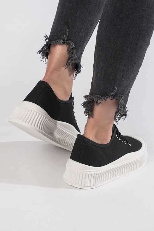 Melnas krāsas sieviešu apavi ar...