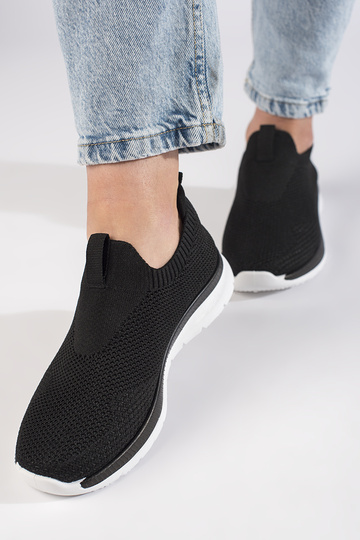 sieviešu apavi  Melnas krāsas 2