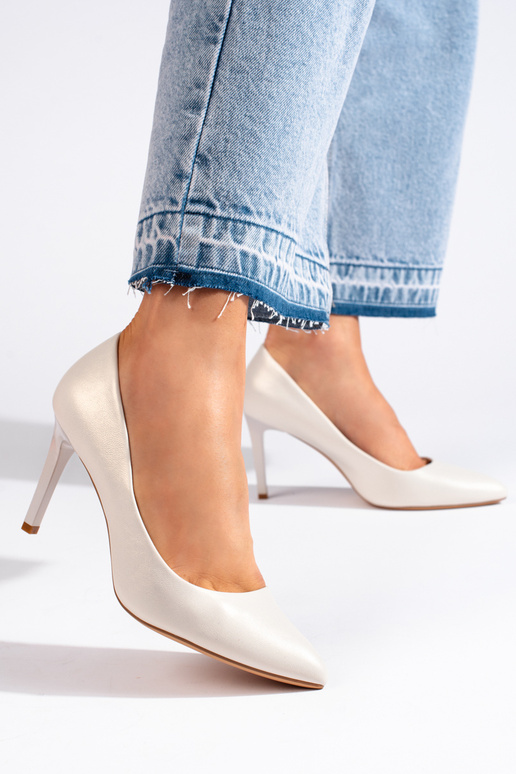 Klasiska modeļa puszābaki balta krāsa... Klasiska modeļa puszābaki balta krāsa...