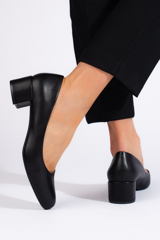 Eleganta stila Melnas krāsas... Eleganta stila Melnas krāsas...