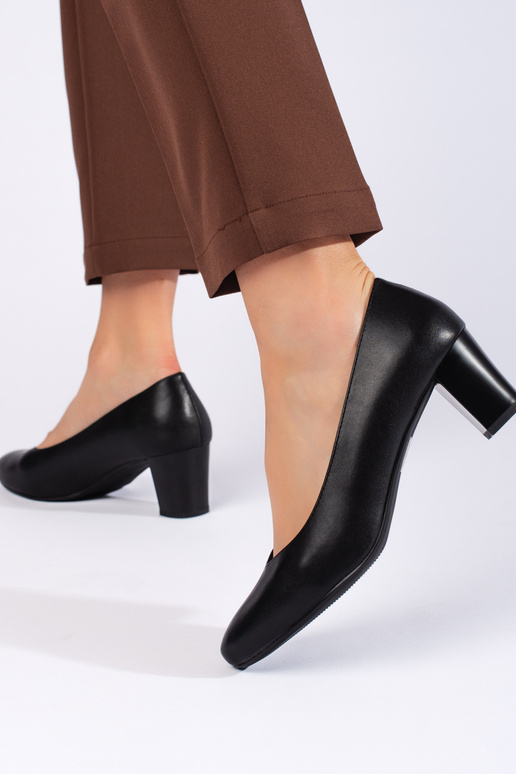 Eleganta stila Melnas krāsas puszābaki Eleganta stila Melnas krāsas puszābaki