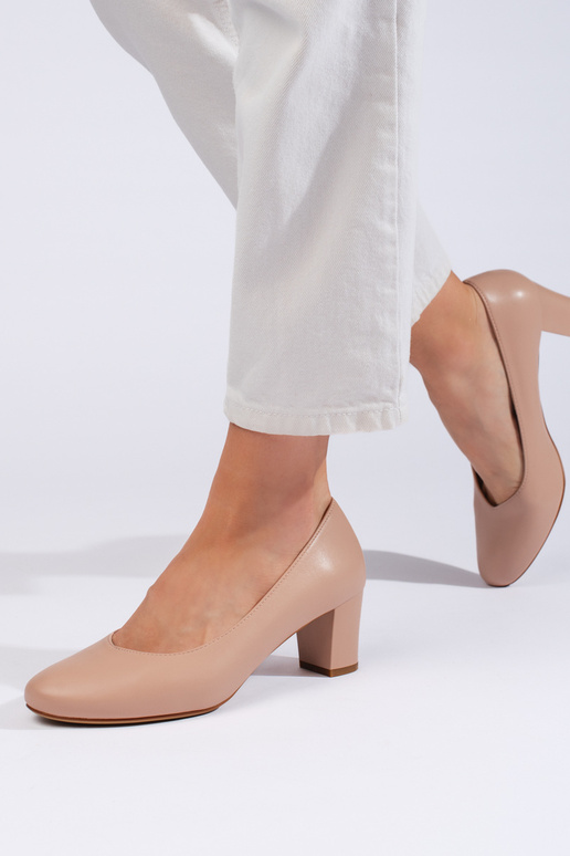 Eleganta stila smilšu krāsas puszābaki Eleganta stila smilšu krāsas puszābaki