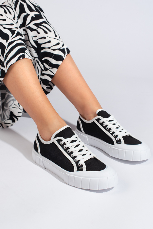 Sieviešu zābaki  Melnas krāsas Sieviešu zābaki  Melnas krāsas