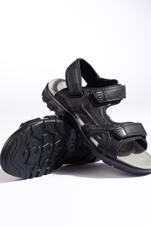 Melnas krāsas kurpes