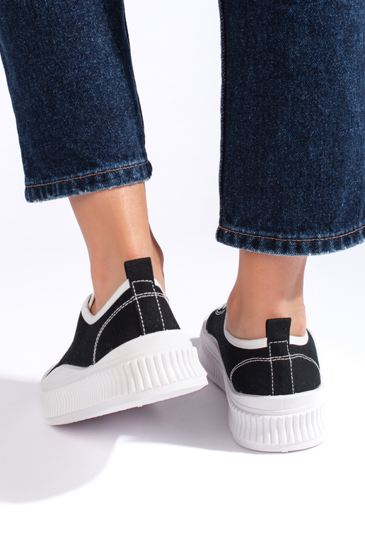 melnas krāsas  Sieviešu zābaki