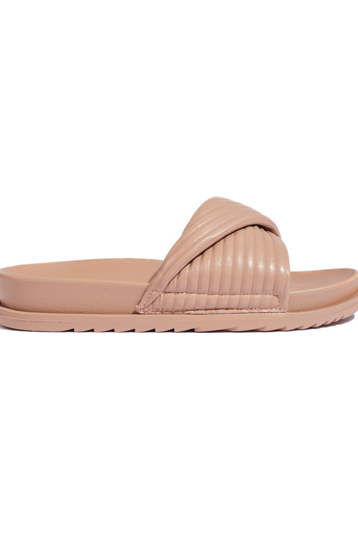 brūnas krāsas  čības