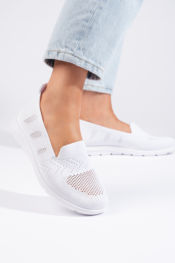 baltas krāsas  slip on 2