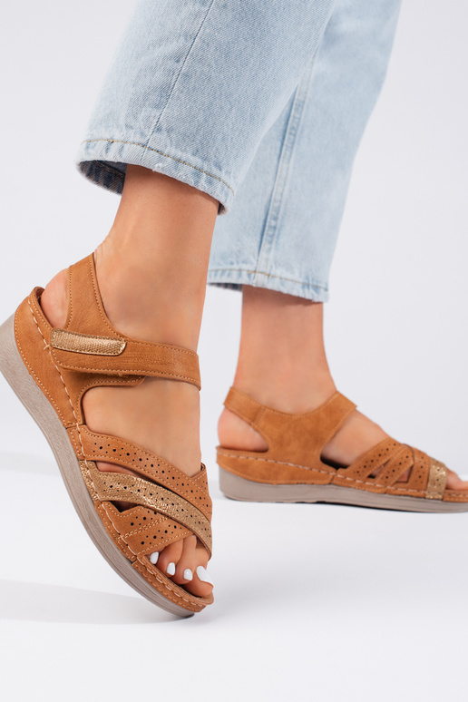 brūnas krāsas kurpes