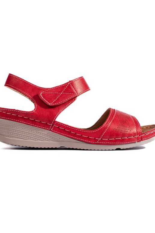 sarkanas krāsas kurpes