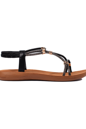 melnas krāsas   kurpes