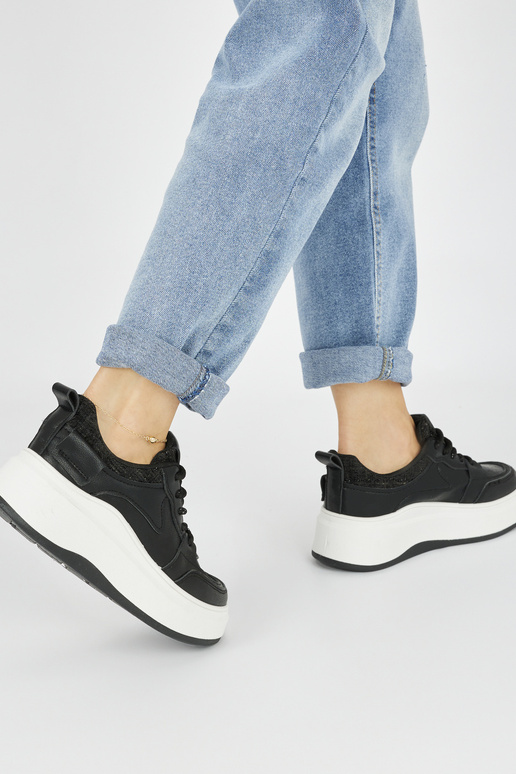 Sieviešu Melnas krāsas Sporta apavi... Sieviešu Melnas krāsas Sporta apavi...