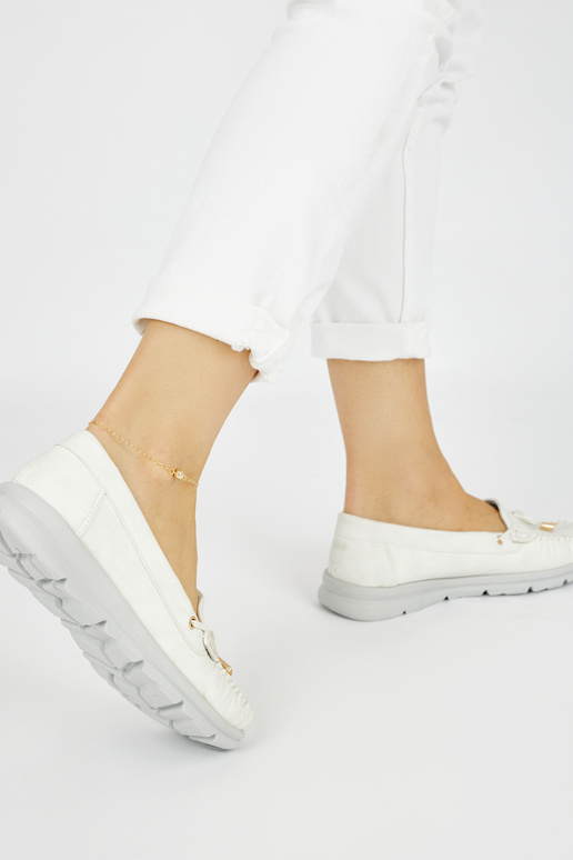 baltas krāsas ērti mokasīni no eko ādas