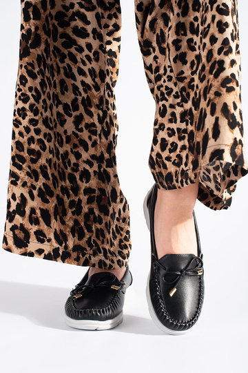 melnas krāsas Mokasīni 2