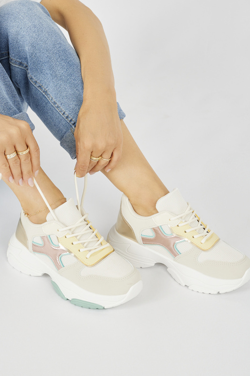 Stilīgasrnas brīvā laika apavi zeltaini Stilīgasrnas brīvā laika apavi zeltaini