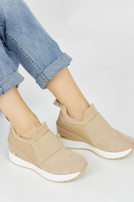 brūnas krāsas zamšādas Sporta apavi...