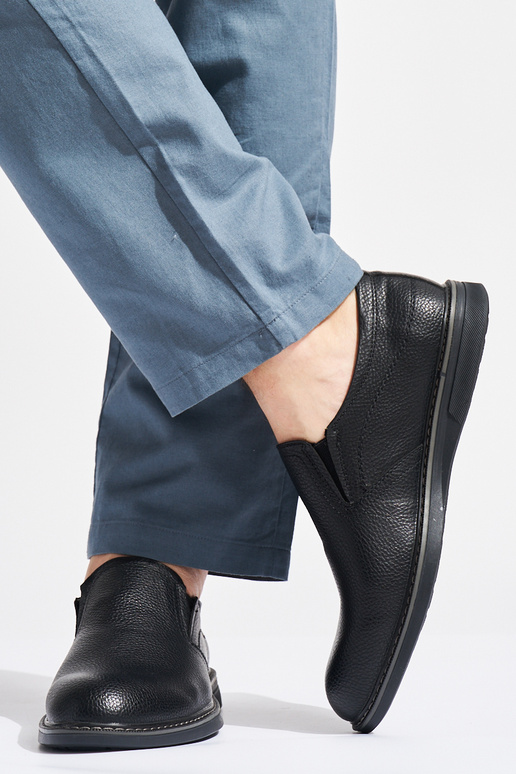 melnas krāsas kurpes Vīriešiem