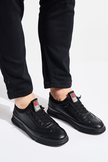 melnas krāsas Vīriešiem... 2