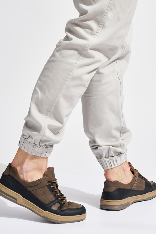 Melns-brūnas krāsas Vīriešiem...