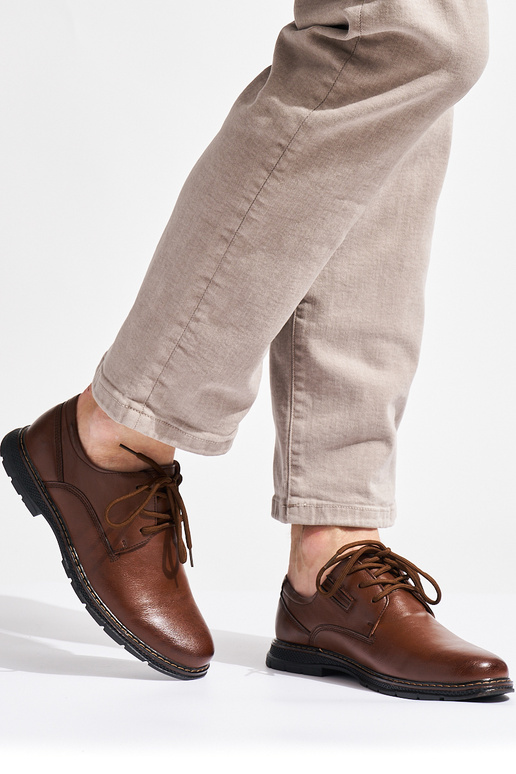 vīriešiem kurpes sasiets